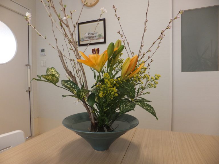 お花を生けてくれました